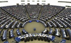 El Parlamento Europeo propone una reducción del 35% del dióxido de carbono vehículos pesados para 2030